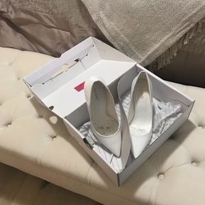 Aldo white shoes worn twice in the office